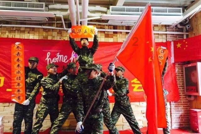半岛两会特刊获点赞！《出彩2024——聚焦青岛市两会半岛全媒体特刊》送到代表和委员身边